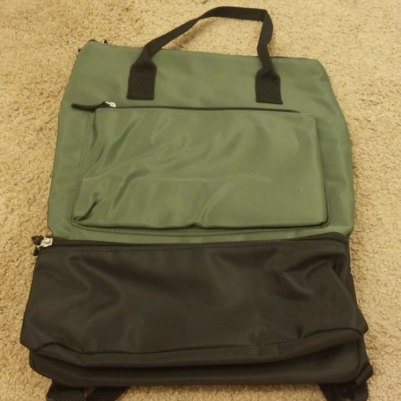 DSW Handbags - NWOT Backpack with Shoe Compartment